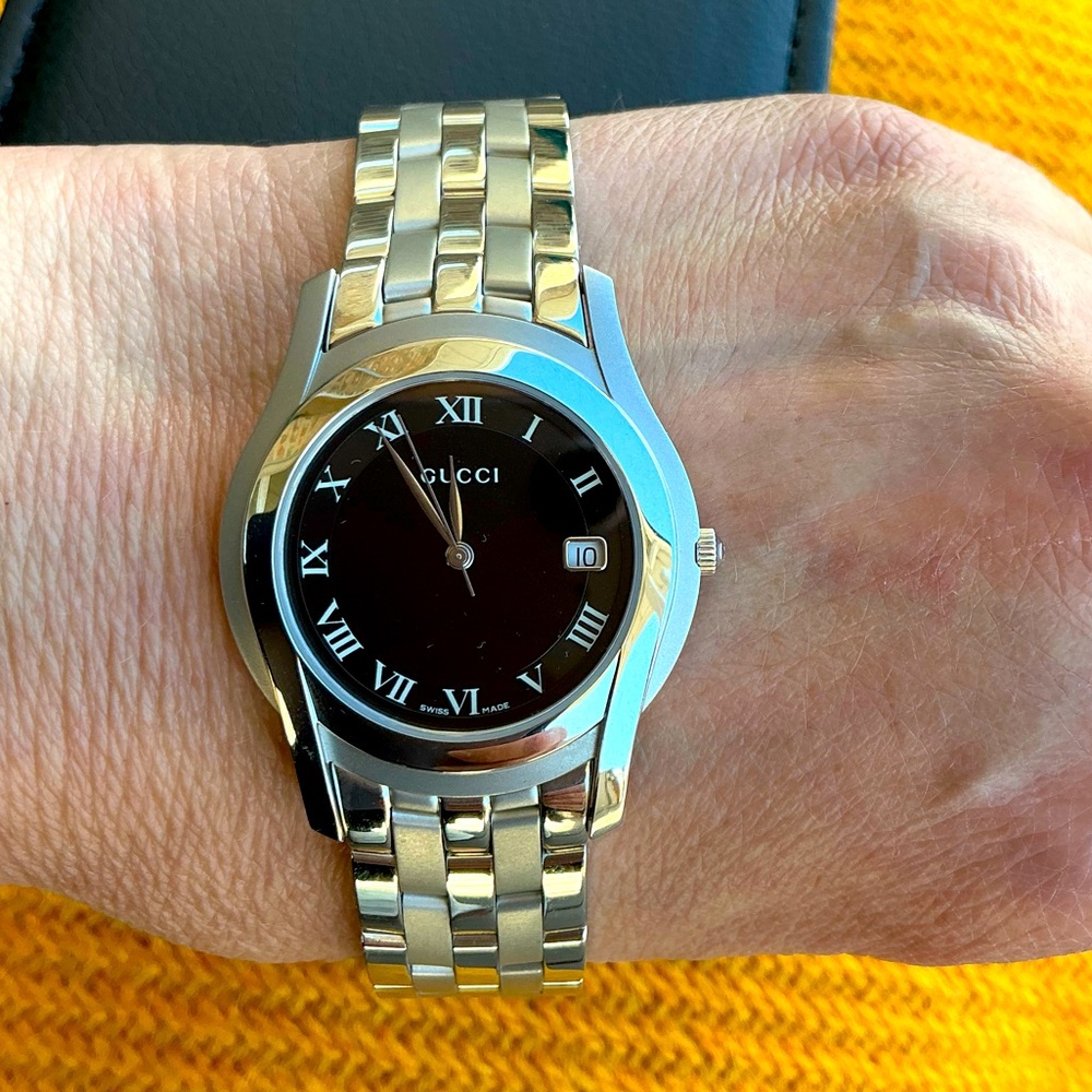 GUCCI stainless steel DRESS watch🔥🔥 - Picture 3 of 15